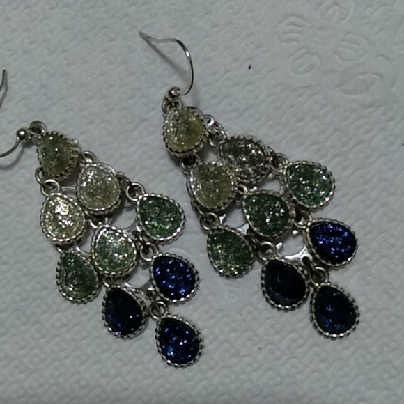 Earrings - Picture 2 of 4